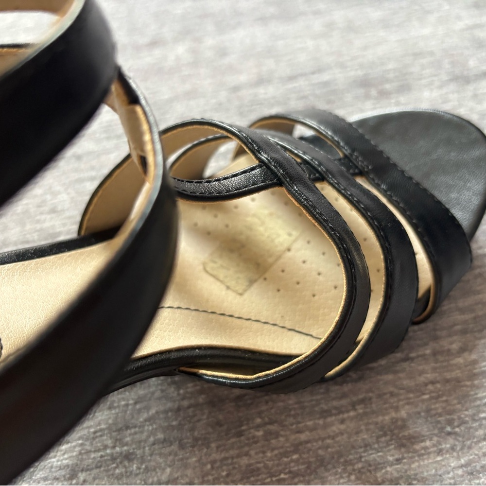 Life Stride Elegant Black Heels Size 8M - Picture 5 of 7